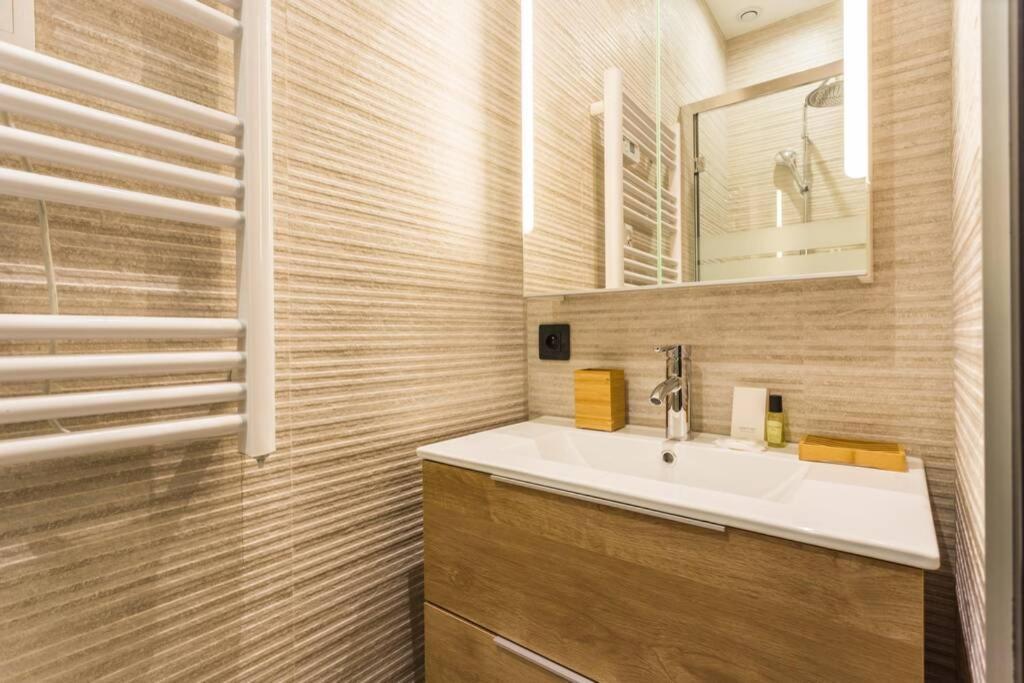 Hsh Alexandre Dumas Lovely Apartment 2Br-6P 파리 외부 사진